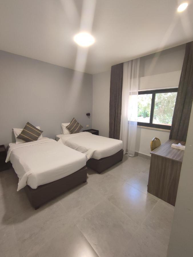 Black Iris Hotel Μάνταμπα Εξωτερικό φωτογραφία